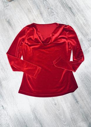 Праздничная бархатистая ярко-красная блуза стрейч