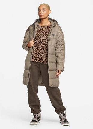 Куртка жінок. nike w nsw syn tf rpl hd parka (арт.  dx1798-040)