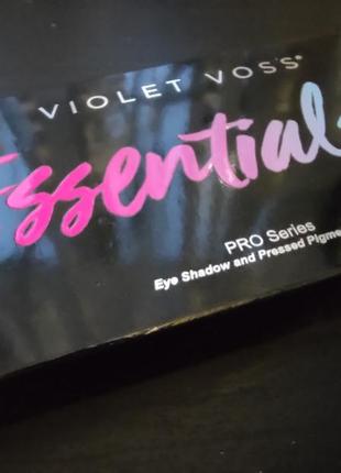 Палетка тіней violet voss - essentials 23 фото