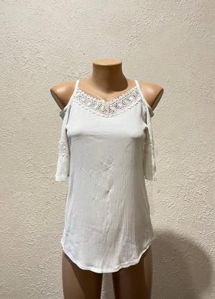 Ошатна блузка біла / ошатна блуза літня/біла кофточка з відкритими плечима/біла кофточка літня1 фото