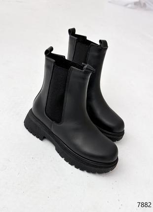 Чорні шкіряні зимові черевики челсі з резинками на резинках товстій підошві зима1 фото