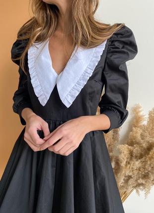 Котоновое платье с воротником