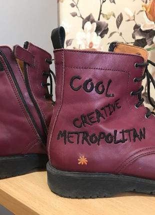 Вишневые  кожаные ботинки в стиле dr. martens