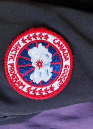 Жіночий пуховик canada goose