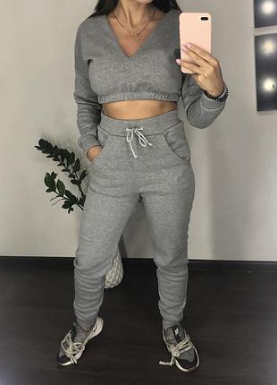 Тёплый серый спортивный костюм / спортивный костюм с топом boohoo