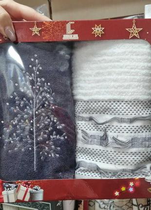 Набор махровых полотенец в подарочной упаковке6 фото