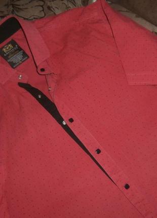 Мужская рубашка на кнопках на короткий рукав