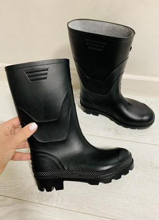 Нові високі гумові чоботи на дівчинку або хлопчика 34 розмір