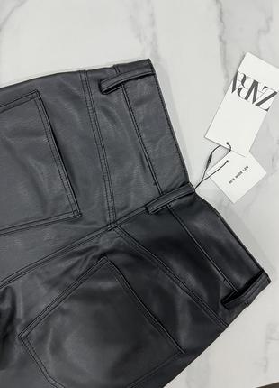 Брюки брюки zara straight из искусственной кожи 34 xs 36 s 38 m3 фото