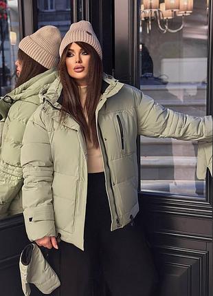 Куртка в спорт стиле на молнии и кнопках с капюшоном врезные карманы рукав на липучке низ на кулиске рукавички в комплект ткань полиестер100% биопух