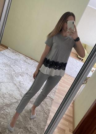 Сірі штани bershka