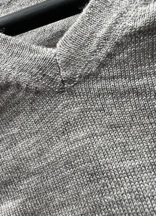Світло сірий трикотажний светр з v-образним  вирізом, 100% шерсть джемпер5 фото