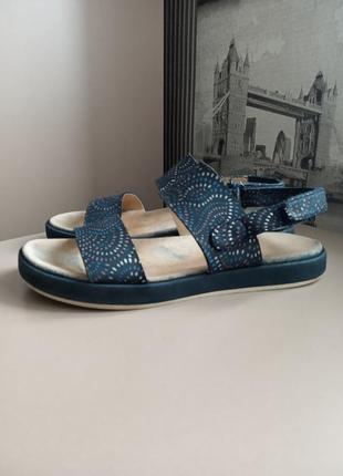 Босоножки сандалии clarks (38) из натуральной кожи женские1 фото