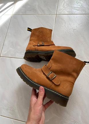 Утеплені шкіряні черевики в стилі dr.martens