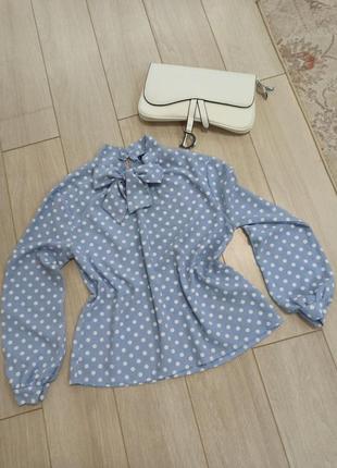 Блуза в горох елегантна з бантом. boohoo