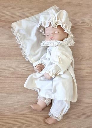 Фарфоровая кукла младенец спящий