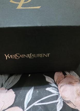 Подарункова коробочка yves saint laurent2 фото