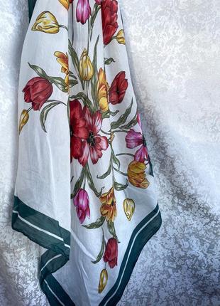 Шовкова легка хустина в квітковий принт в стилі ferragamo 100% шовк2 фото