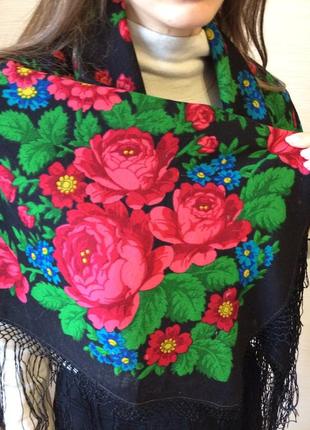 Большой шерстяной платок с цветочным принтом9 фото