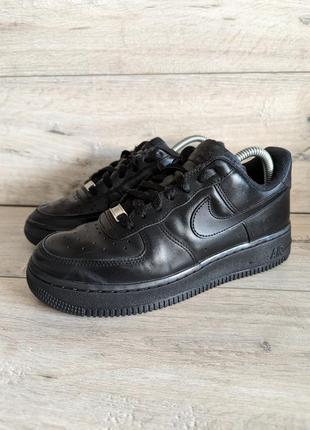 Кожаные кроссовки б/у  найк nike wmns air force 1 07 38 р 24.5 см2 фото