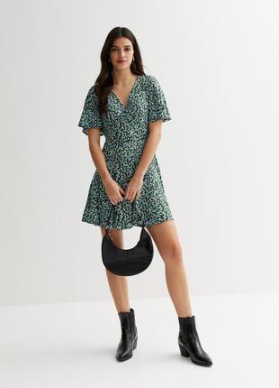 Короткое платье в цветочный принт new look