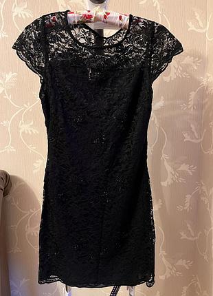 Черное платье