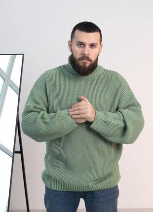 Зеленый свитер