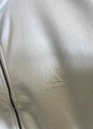 Жіночий костюм calvin klein5 фото