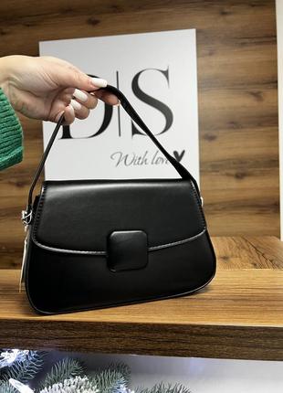 Сумка черная с ремешком