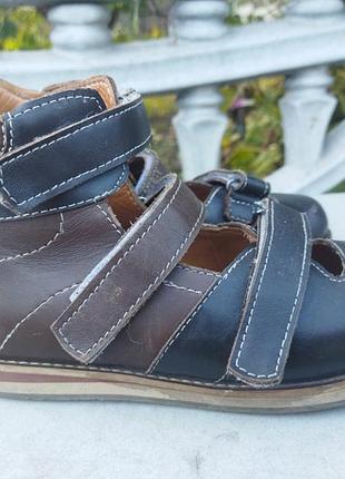 Детские коричневые ортопедические туфли высокие,лечебные