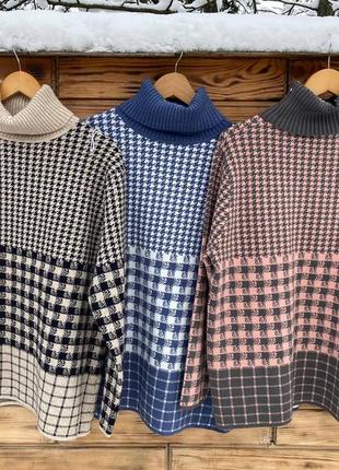 Жіночий теплий светр з горлом