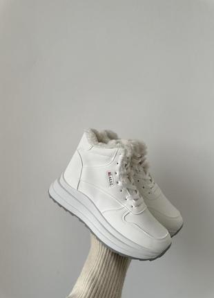 Зимние кроссовки