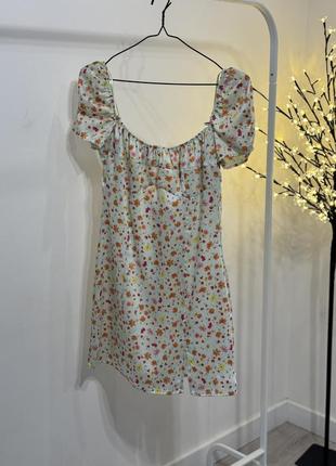 Сатиновое шелковое платье в цветочный принт