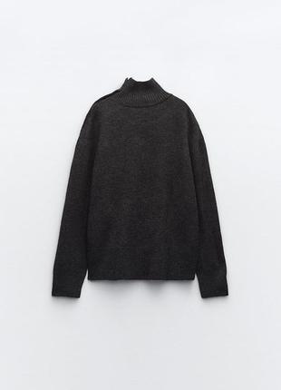 Сірий светр з високим коміром від zara7 фото