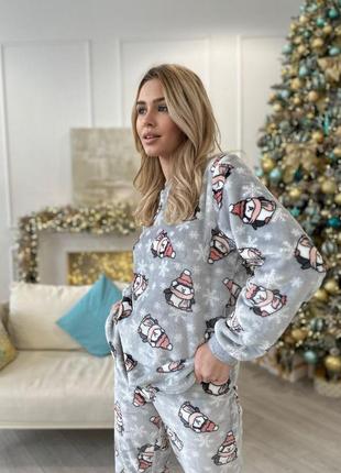 Стильная женская одежда для дома и сна теплая домашняя пижама принт пингвины цвет серый ткань махра велсофт4 фото