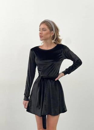 Платье,бархотное,мини с поясом 42-44,46-48 черный и изумруд