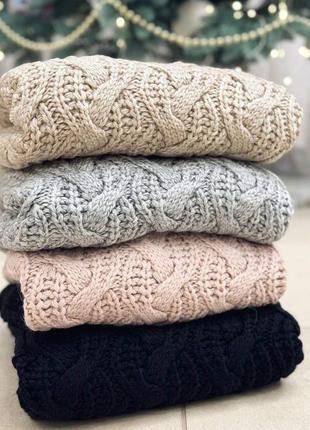 Жіночий теплий светр 2