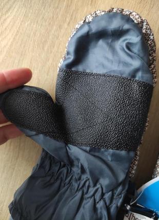 Фирменные детские термо варежки thinsulate , германия , размер 5. на 7-8 лет .