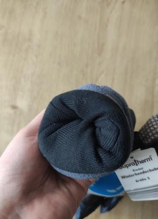 Фирменные детские термо варежки thinsulate , германия , размер 5. на 7-8 лет .