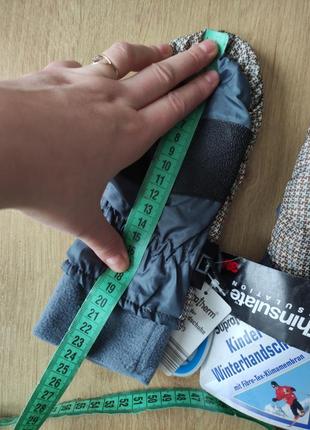 Фирменные детские термо варежки thinsulate , германия , размер 5. на 7-8 лет .