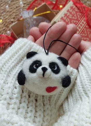 Новогодняя игрушка панда, елочный шар панда ручной работы6 фото