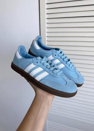 Женские кроссовки adidas samba blue white кожаные адидас самба2 фото