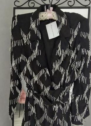 Платье -пиджак блейзер с поясом и бахромой из бисера2 фото