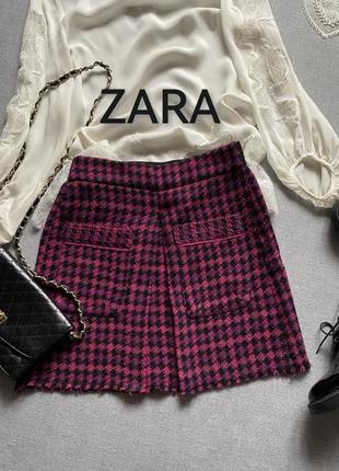 Мини юбка zara, цвет фуксии, фиолетовый, чёрный, в клетку, твидовая, трапеция, с карманами