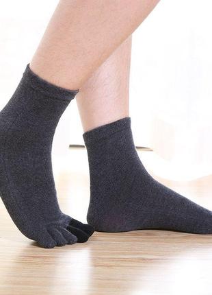 Шкарпетки з роздільними пальцями з чесаної бавовни, п'ять пальців шкарпетки темні, два пальці інший колір (розмір м)1 фото