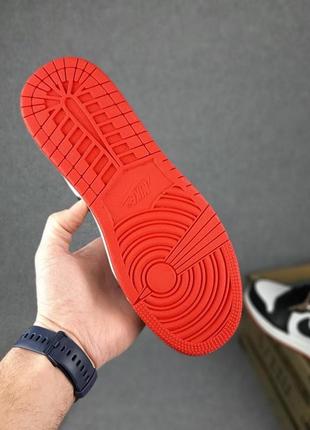 Мужские кроссовки демисезон nike air jordan белые с чёрным и красным высокие2 фото