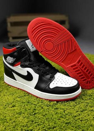 Мужские кроссовки демисезон nike air jordan белые с чёрным и красным высокие8 фото