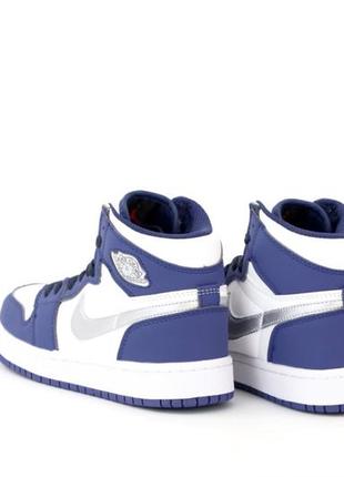 Женские кроссовки nike air jordan 1 retro white purple silver белого с фиолетовым и серебристым цветами4 фото