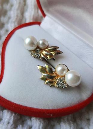 Шикарні ніжні сережки з перлами золоті сережки перли перлини для нареченої випускний8 фото