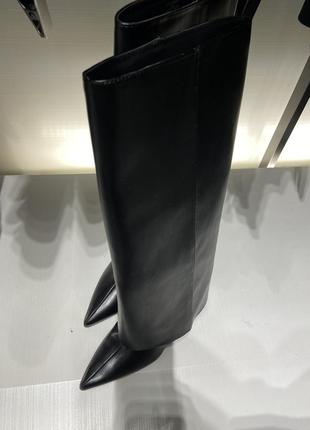 Zara чоботи труби з гострими носком жіночі